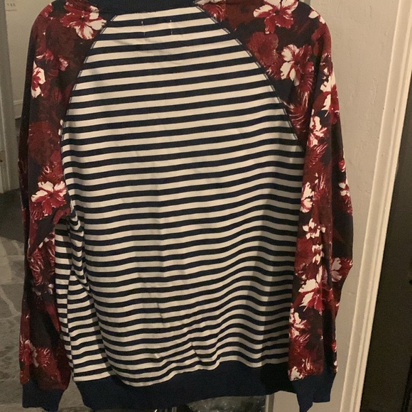 Walker Refinery tshirt shirt navy and white stripe w floral detail size M - Picture 4 of 5